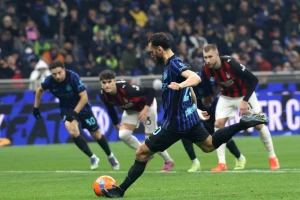 Kako je Menjon "nasamario" Čalhanoglua i postao heroj? Da li se ovako osvajaju titule?